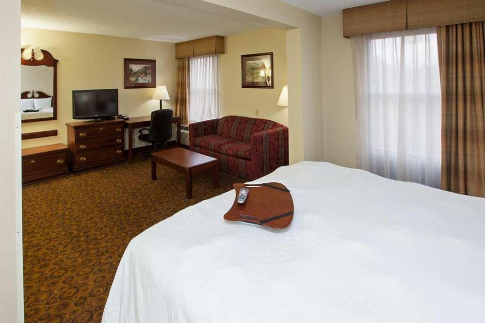 Hampton Inn Диксон Удобства фото