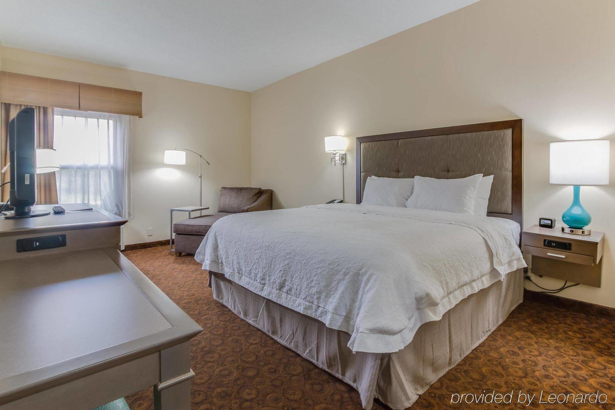 Hampton Inn Диксон Экстерьер фото